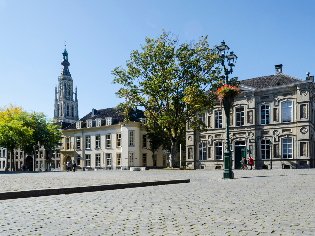 Verhuislift huren Breda